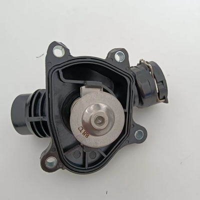 11517789014 11517805811 Refrigerante del motor termostato de la carcasa para B-M-W xDrive 35 d Modelos