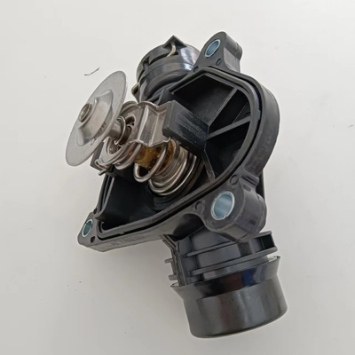11517789014 11517805811 Refrigerante del motor termostato de la carcasa para B-M-W xDrive 35 d Modelos