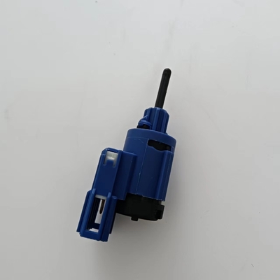 1J0 927 189 Interruptor de seguridad de arranque de embrague hecho de plástico ABS para Audi/Volkswagen