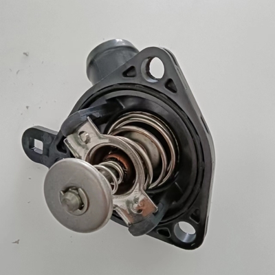 Cuello negro de relleno de refrigerante del radiador w/Cap 16502-21070 para TOYOTA VIOS NCP93 YARIS NCP91