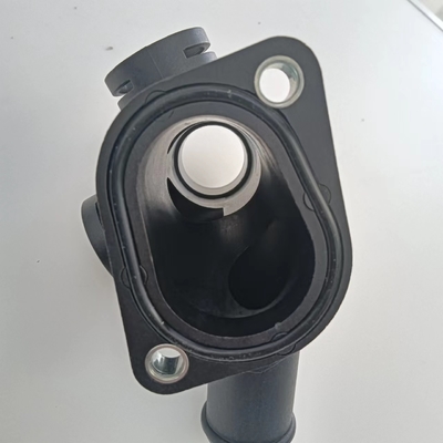 Flange de manguera de refrigeración de radiador de plástico para VW Jetta y duradero certificado IATF16949