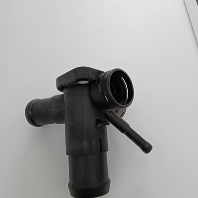 Flange de refrigerante para AAZ Turbodiesel en el Golf 93-99 93-99 Jetta 92-97 Passat 068121132B