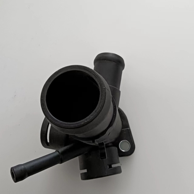 Flange de refrigerante para AAZ Turbodiesel en el Golf 93-99 93-99 Jetta 92-97 Passat 068121132B