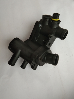 8192772 IATF16949 Conjunto de la carcasa del termostato para el asiento Ibiza 1.0 1.4 1.6 032121111N