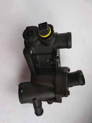 8192772 IATF16949 Conjunto de la carcasa del termostato para el asiento Ibiza 1.0 1.4 1.6 032121111N