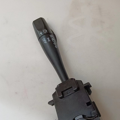 UJ06-66-122 UJ0666122 Interruptor de señal de giro del faro para automóvil Mazda B2500 B2600 BT-50 Parte