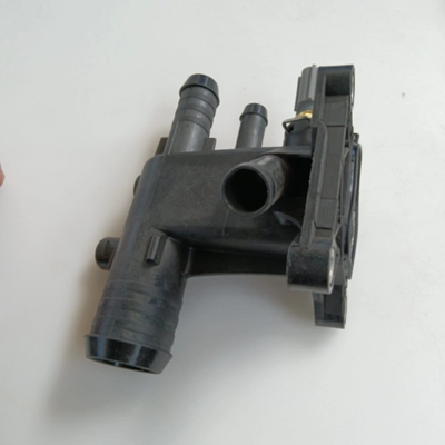 Ford Focus 2011-2019 carcasa de termostato / brida de agua con sensor CJ5E8K556AB Ford