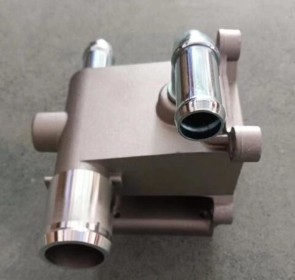 Revestimiento de automóviles salida de agua L327-15-17Z para el sistema de enfriamiento del motor Mazda