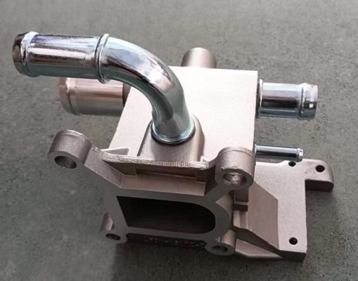 Revestimiento de automóviles salida de agua L327-15-17Z para el sistema de enfriamiento del motor Mazda