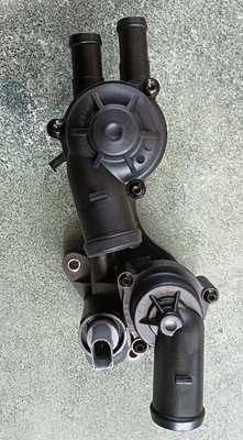03C121111AM Reunión de la carcasa del termostato del refrigerante del motor para el asiento Ibiza VW Jetta 2011-2022 VW Polo 03C121111M