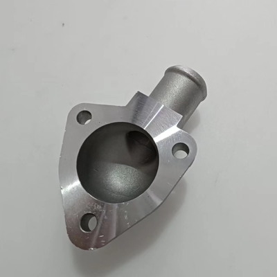 13049-4M500 Capa de la carcasa del termostato de aluminio Nis-san Entrada de agua para ALTIMA