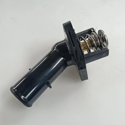 El conjunto de la carcasa del termostato 16031-0P010 16031-31011 para Toyota TACOMA TUNDRA