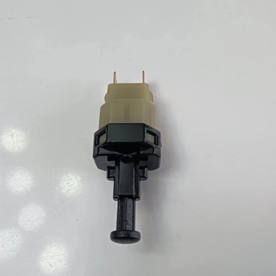 Interruptor de luz de freno de rendimiento 2P / 24515036 para el Chevrolet N300 / N300P