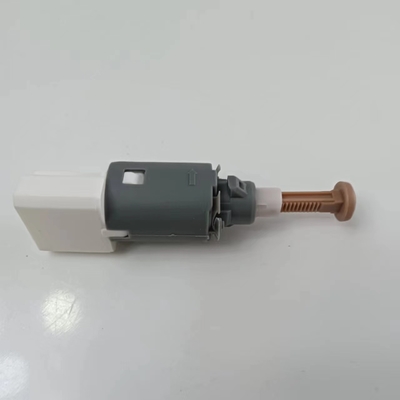 Opel Daewoo Chevrolet Interruptor de luz de freno 25320-00Q0A ajuste 93197675 8200168238 4155450009