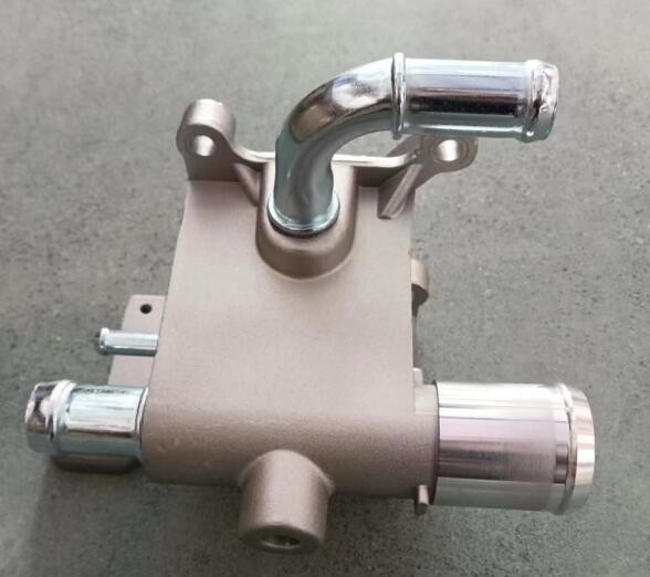 Revestimiento de automóviles salida de agua L327-15-17Z para el sistema de enfriamiento del motor Mazda